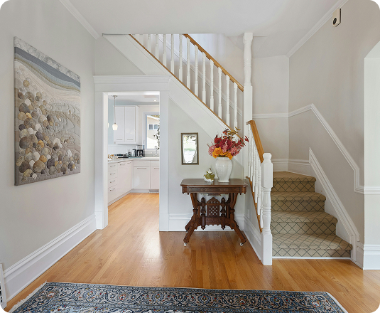 Newly decluttered home entryway